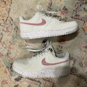 NIKE AIR FORCE 1S